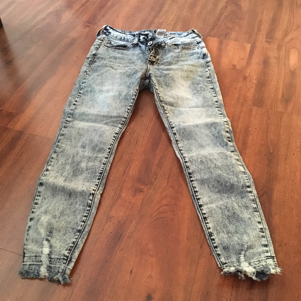 Acid-Wash Button-Fly Jeans - Picture 6 of 7